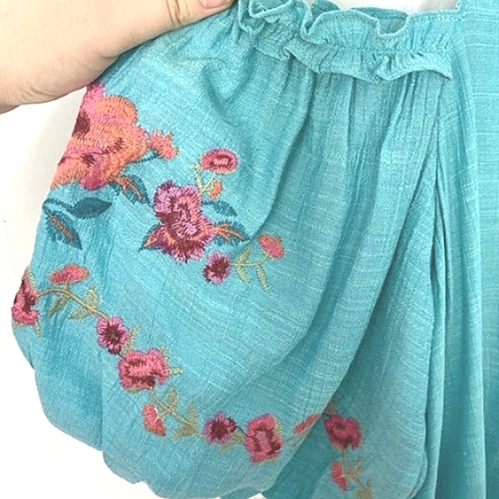 UMGEE Floral Rose Embroidered Cold Shoulder Short Puff Sleeve Top EUC - Picture 5 of 16